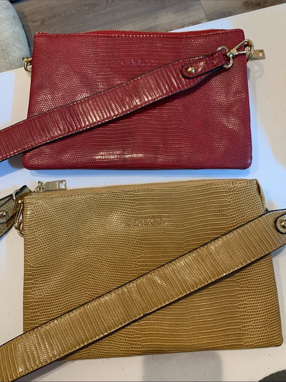 ❤️ 2 JEN & CO. CROSSBODY BAGS